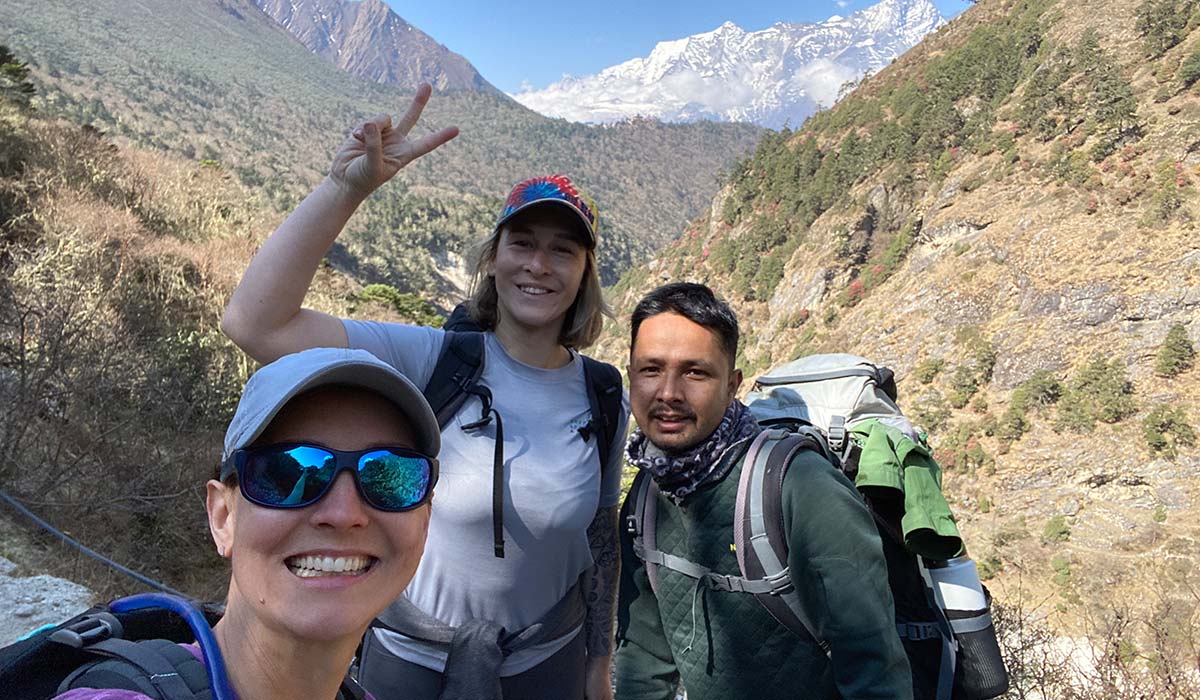 everest three passes trek gude cost